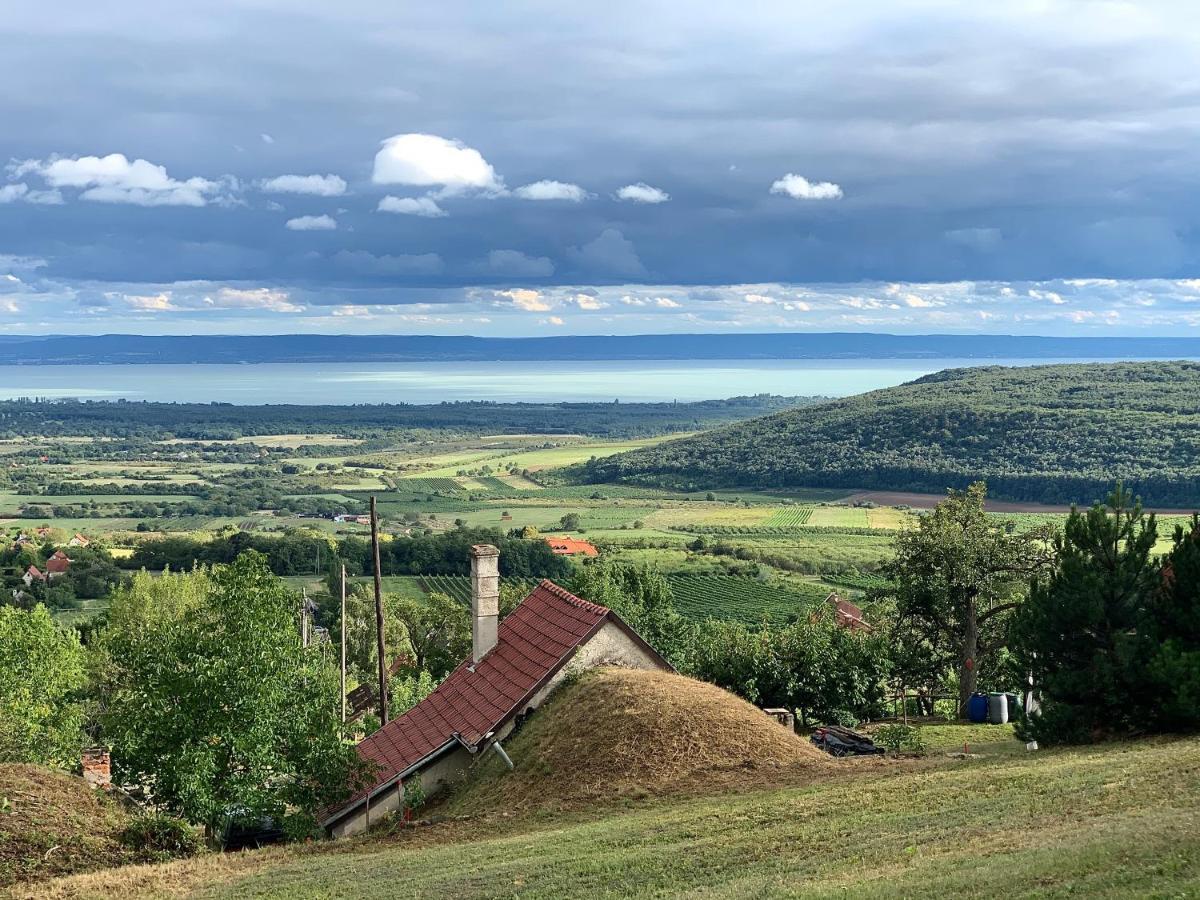 Kisvulkan Nyulontul Mencshely Exterior foto